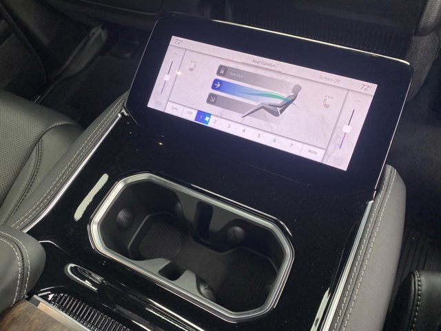 New 2024 Jeep Grand Wagoneer Series I w/ HD Trailer Tow Package image 36