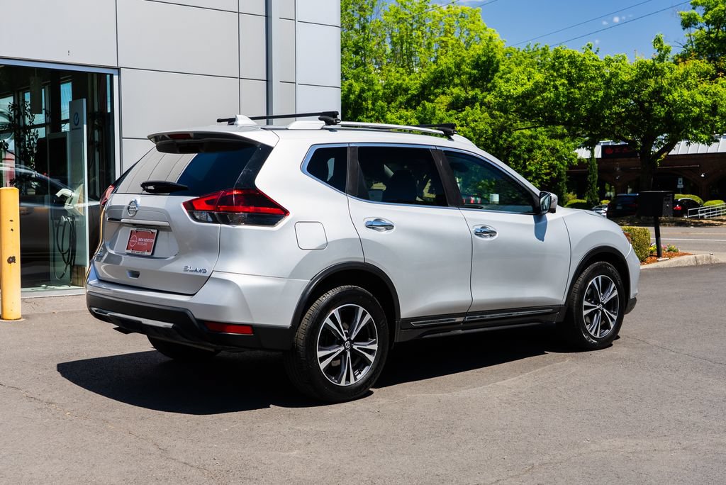 Used 2018 Nissan Rogue SL AWD/4WD image 6