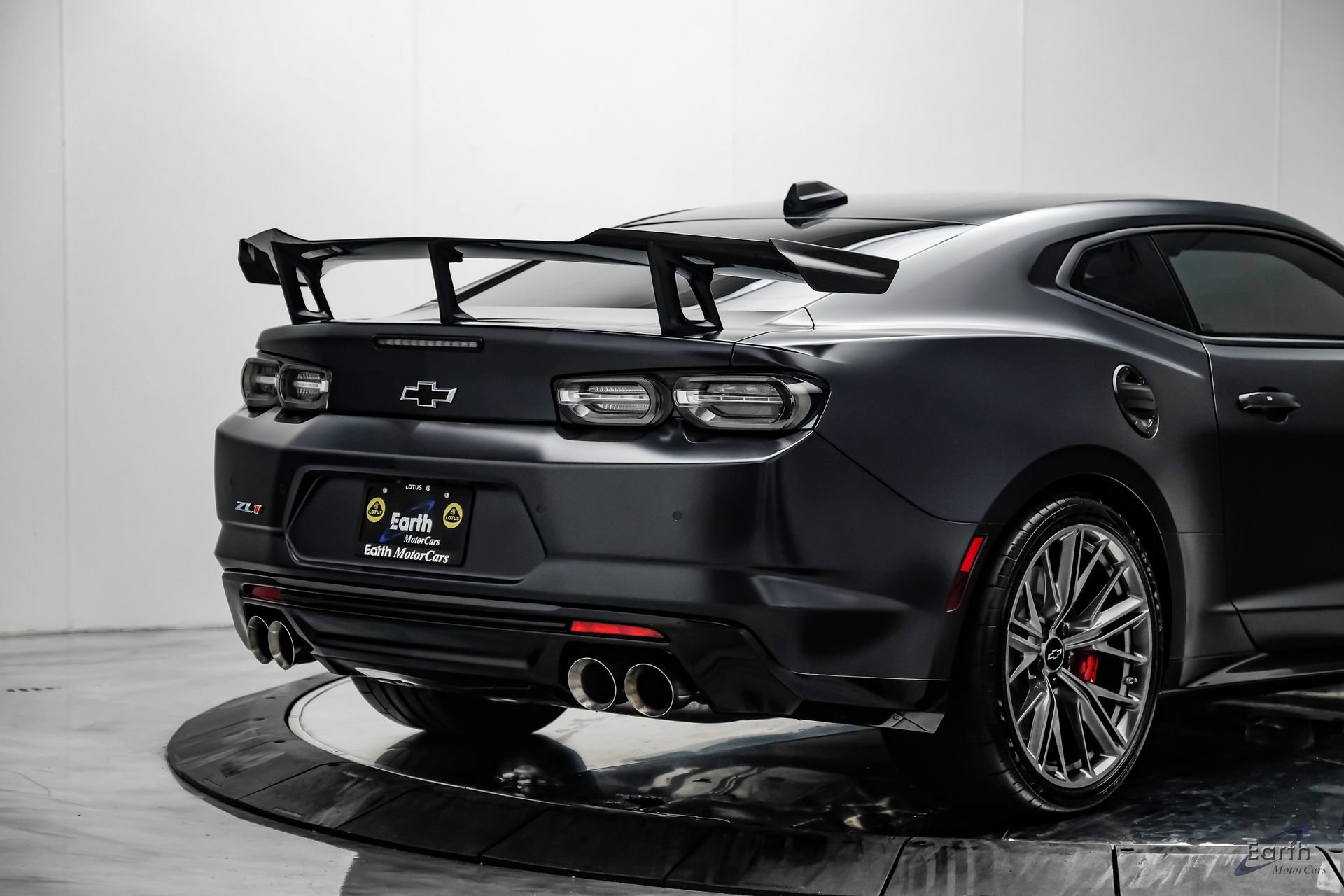 Used 2024 Chevrolet Camaro ZL1 RWD image 16