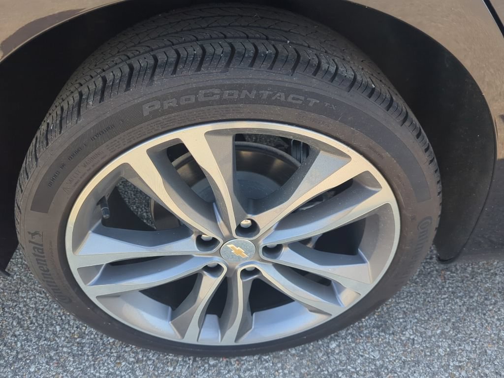 Used 2023 Chevrolet Malibu LT w/ LPO, Floor Liner Package FWD image 9