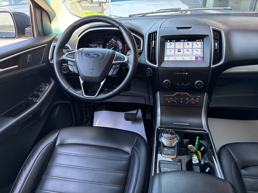 Used 2019 Ford Edge SEL w/ Equipment Group 201A AWD/4WD image 11