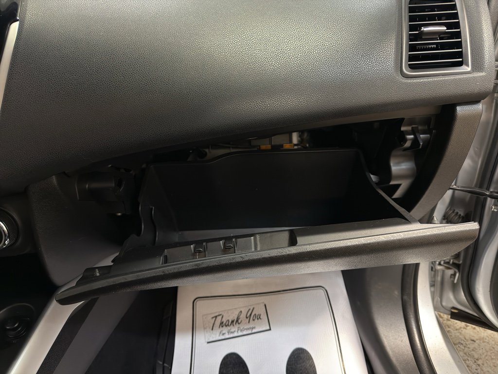 Used 2012 Mitsubishi Outlander Sport SE image 24