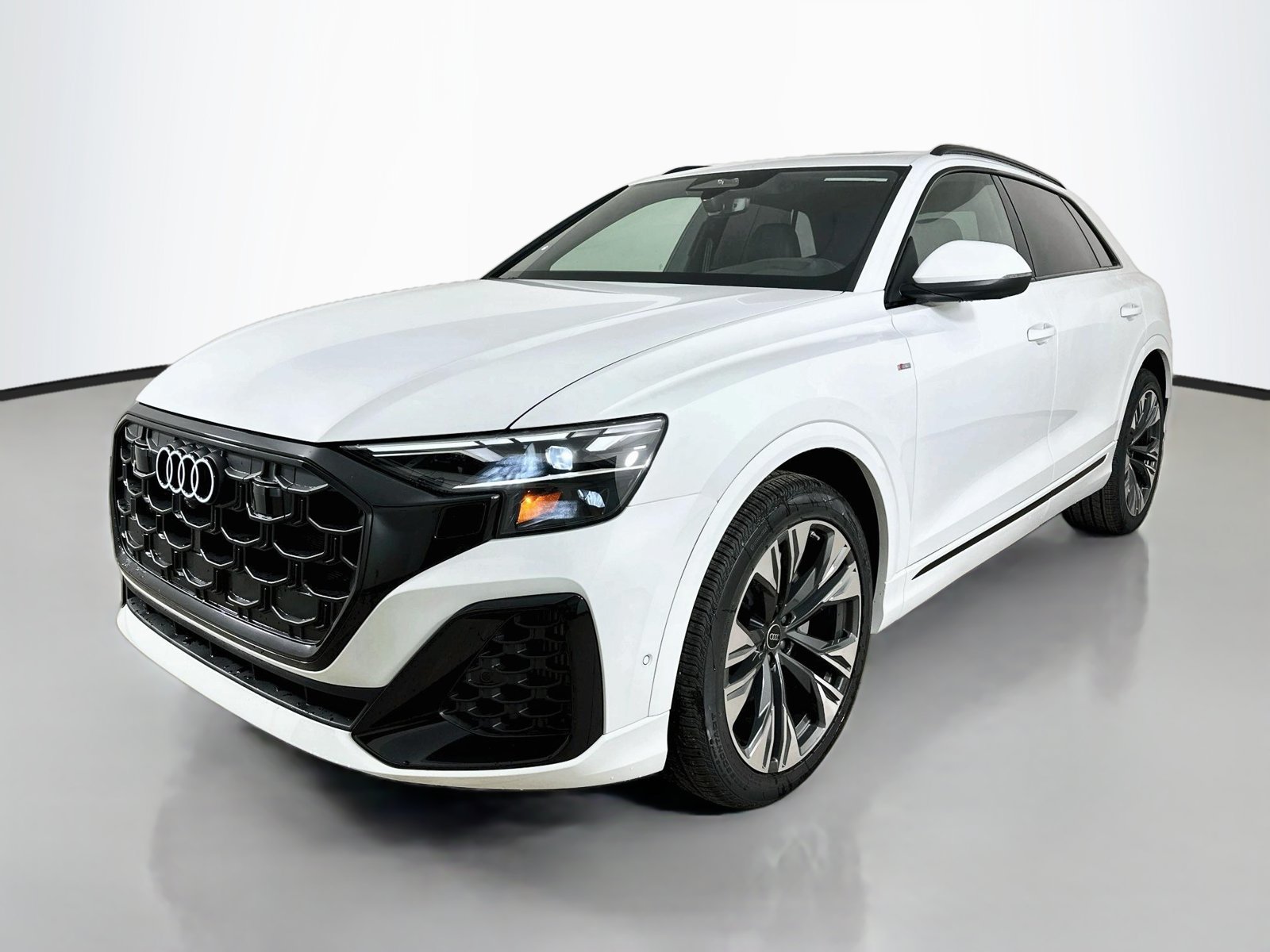 New 2027 Audi Q8 Premium Plus AWD/4WD image 1