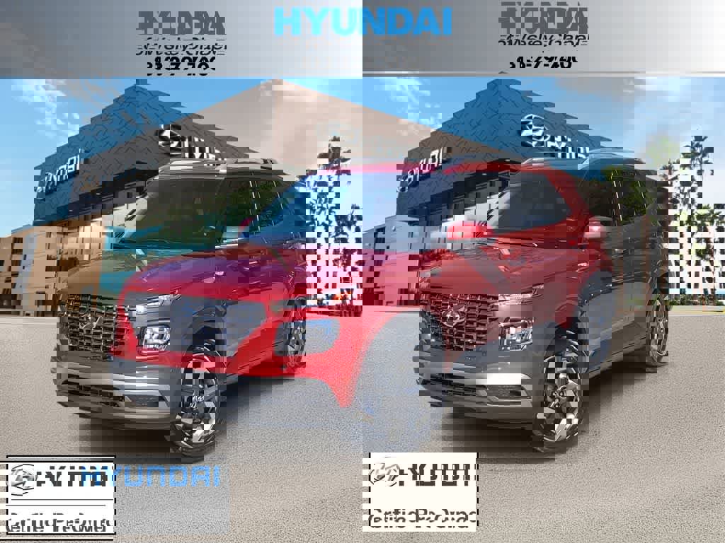 Used 2024 Hyundai Venue SEL image 1