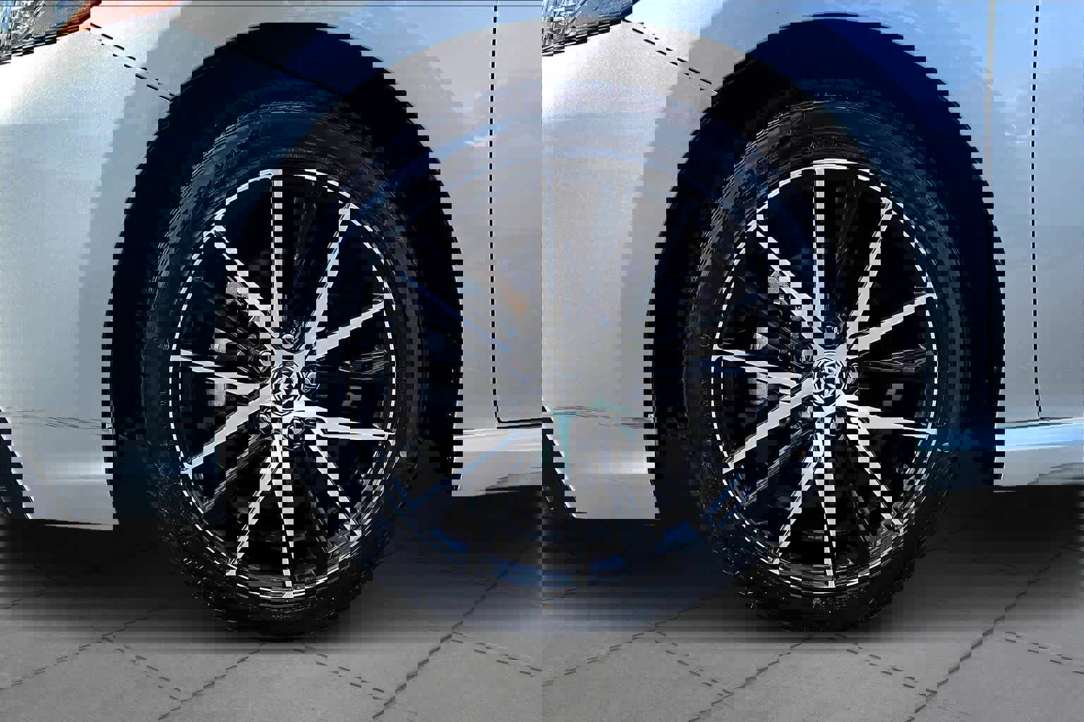 Used 2023 Toyota Camry SE image 10