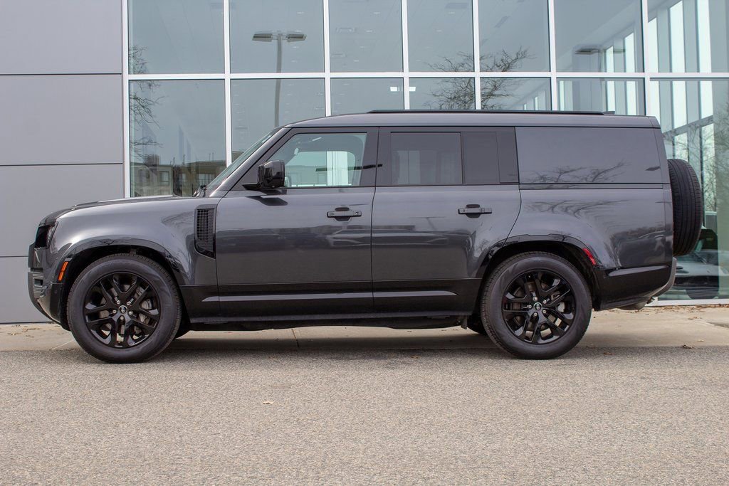 Used 2025 Land Rover Defender 130 Outbound image 7