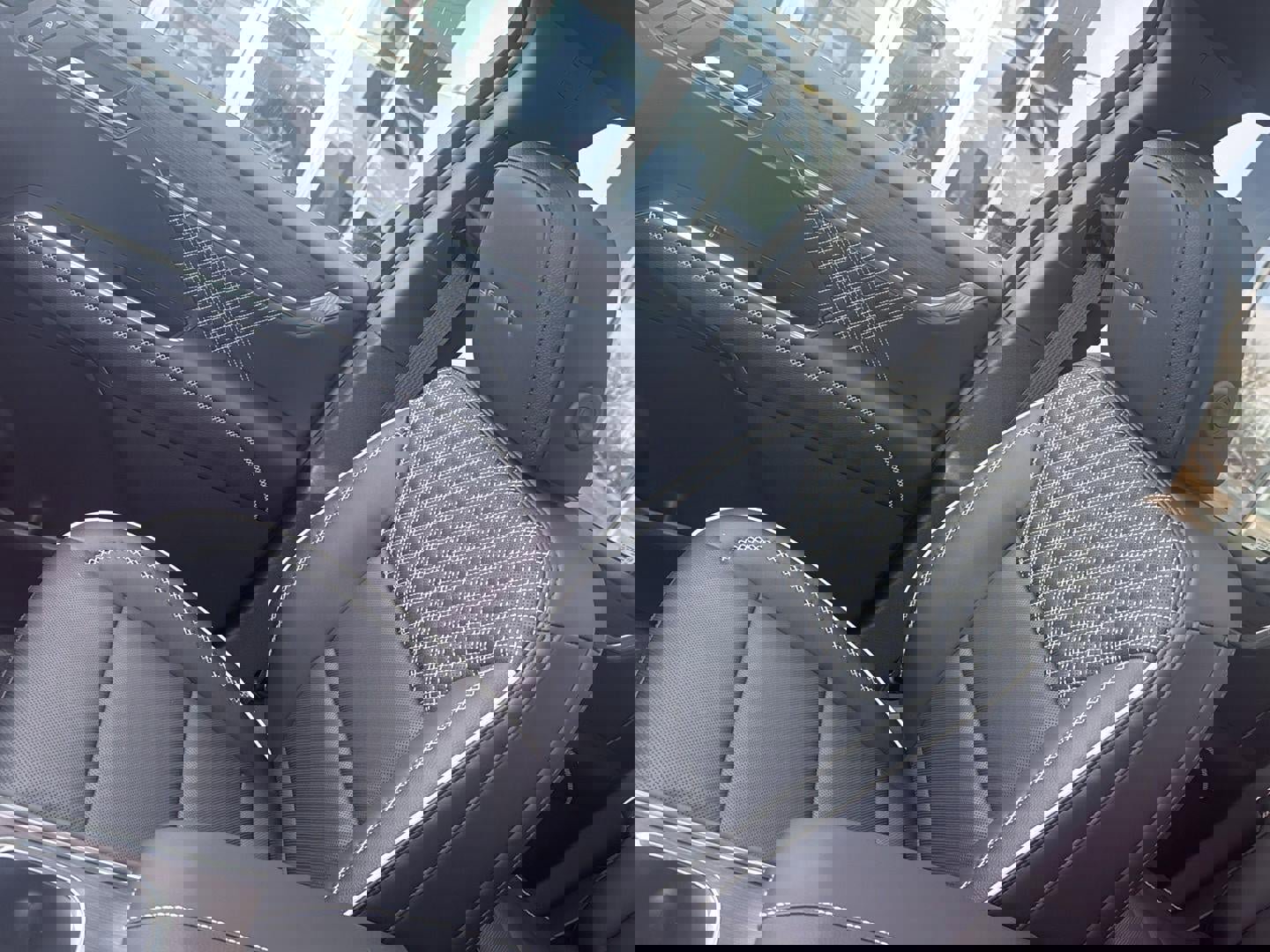 New 2026 GMC Acadia Denali w/ Super Cruise Package image 29