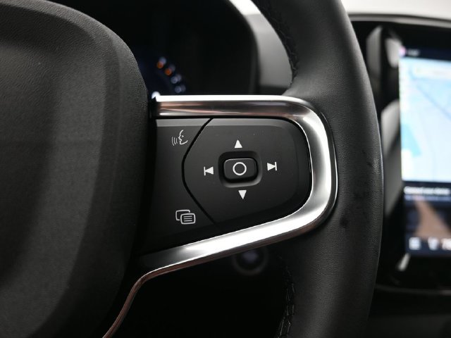 New 2026 Volvo XC40 B5 Plus w/ Protection Package Premier AWD/4WD image 24