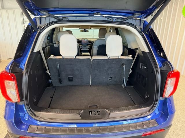 Used 2022 Ford Explorer XLT w/ Equipment Group 202A image 14