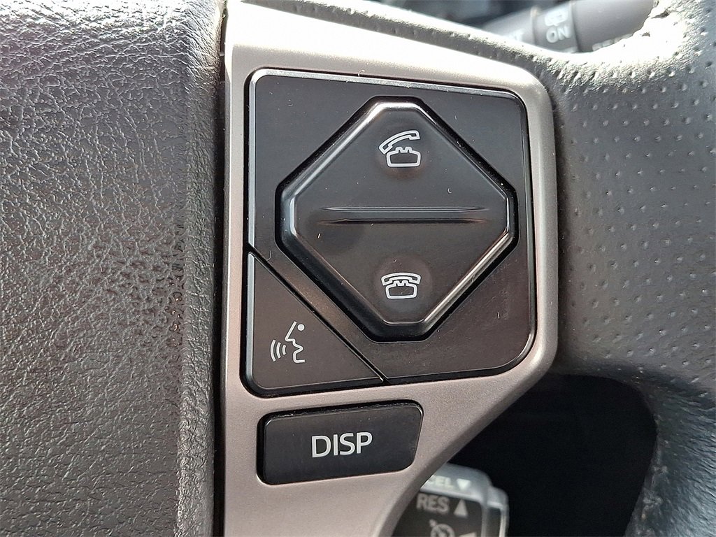 Used 2018 Toyota 4Runner TRD Off-Road image 18