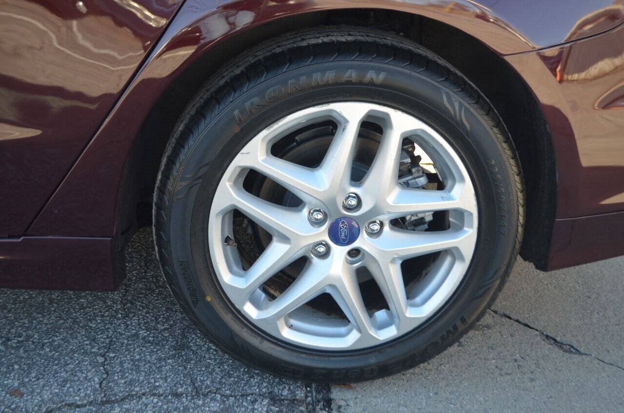 Used 2013 Ford Fusion SE image 14