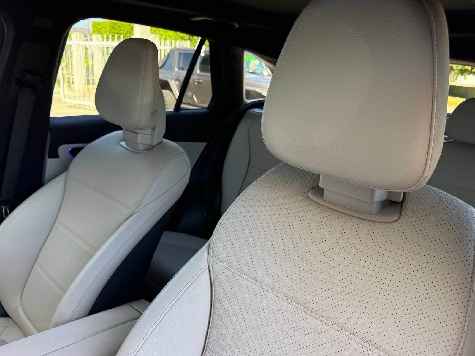 Used 2026 Mercedes-Benz GLC 300 image 29