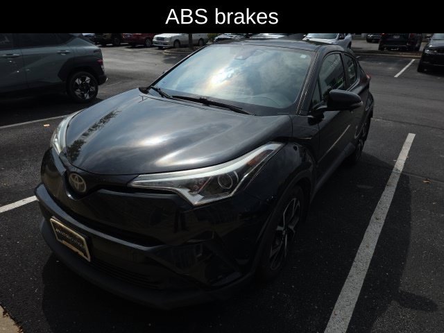 Used 2018 Toyota C-HR XLE FWD image 4