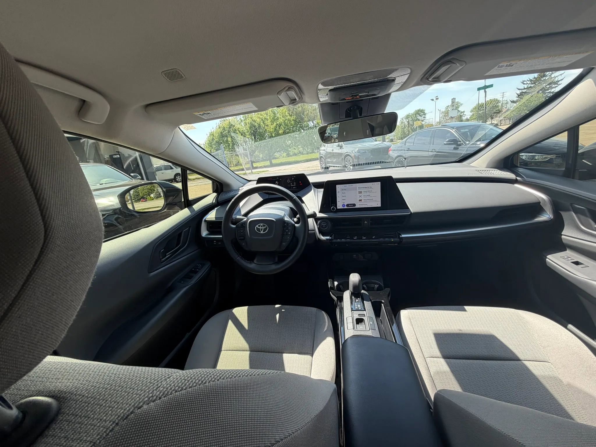 Used 2024 Toyota Prius LE FWD image 13