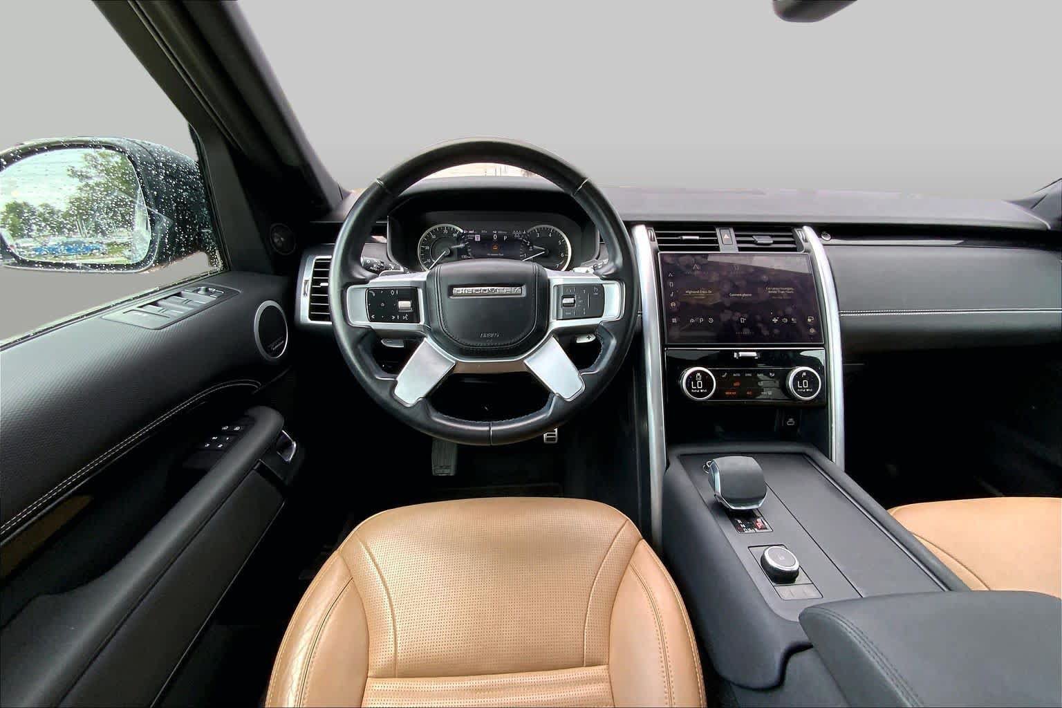 Used 2023 Land Rover Discovery HSE R-Dynamic AWD/4WD image 6