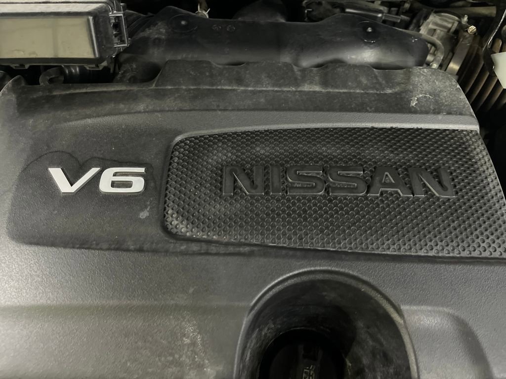 Used 2018 Nissan Pathfinder Platinum image 10