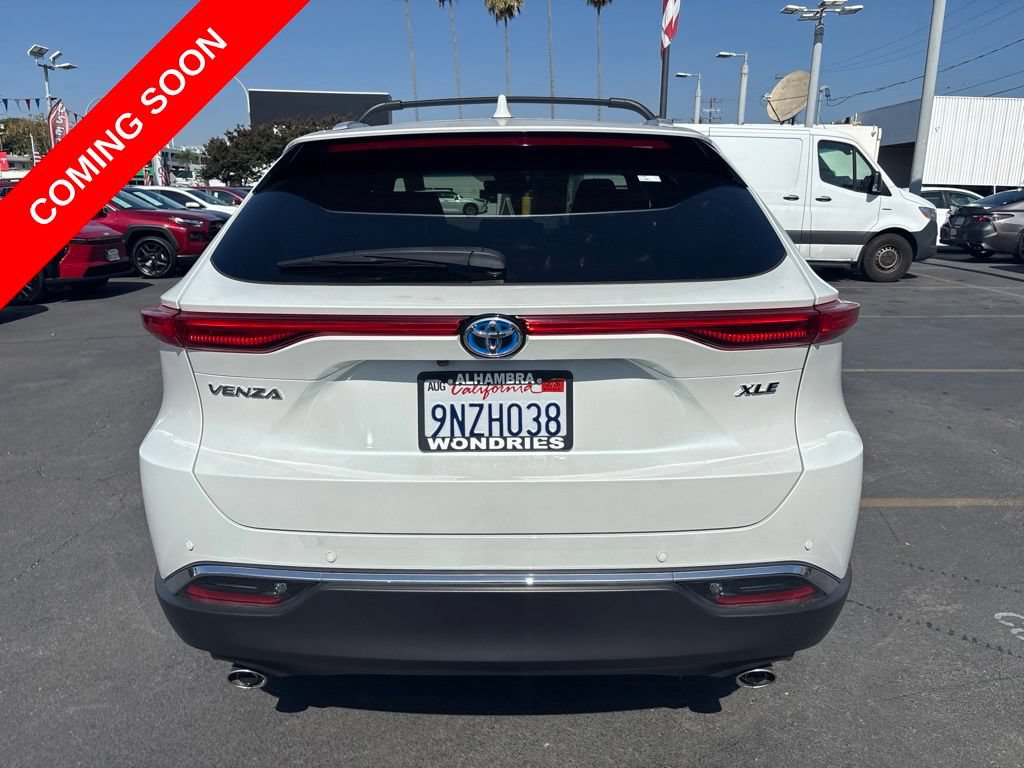 Used 2024 Toyota Venza XLE AWD/4WD image 5
