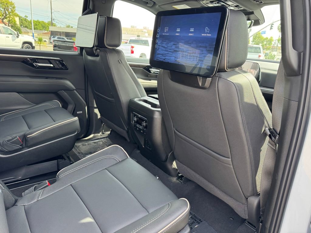 New 2026 Chevrolet Suburban Premier AWD/4WD image 11