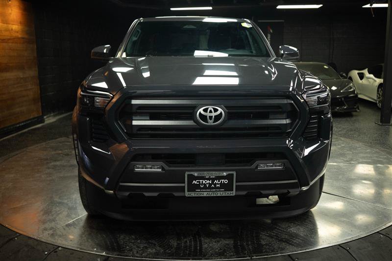 Used 2025 Toyota Tacoma SR5 AWD/4WD image 3