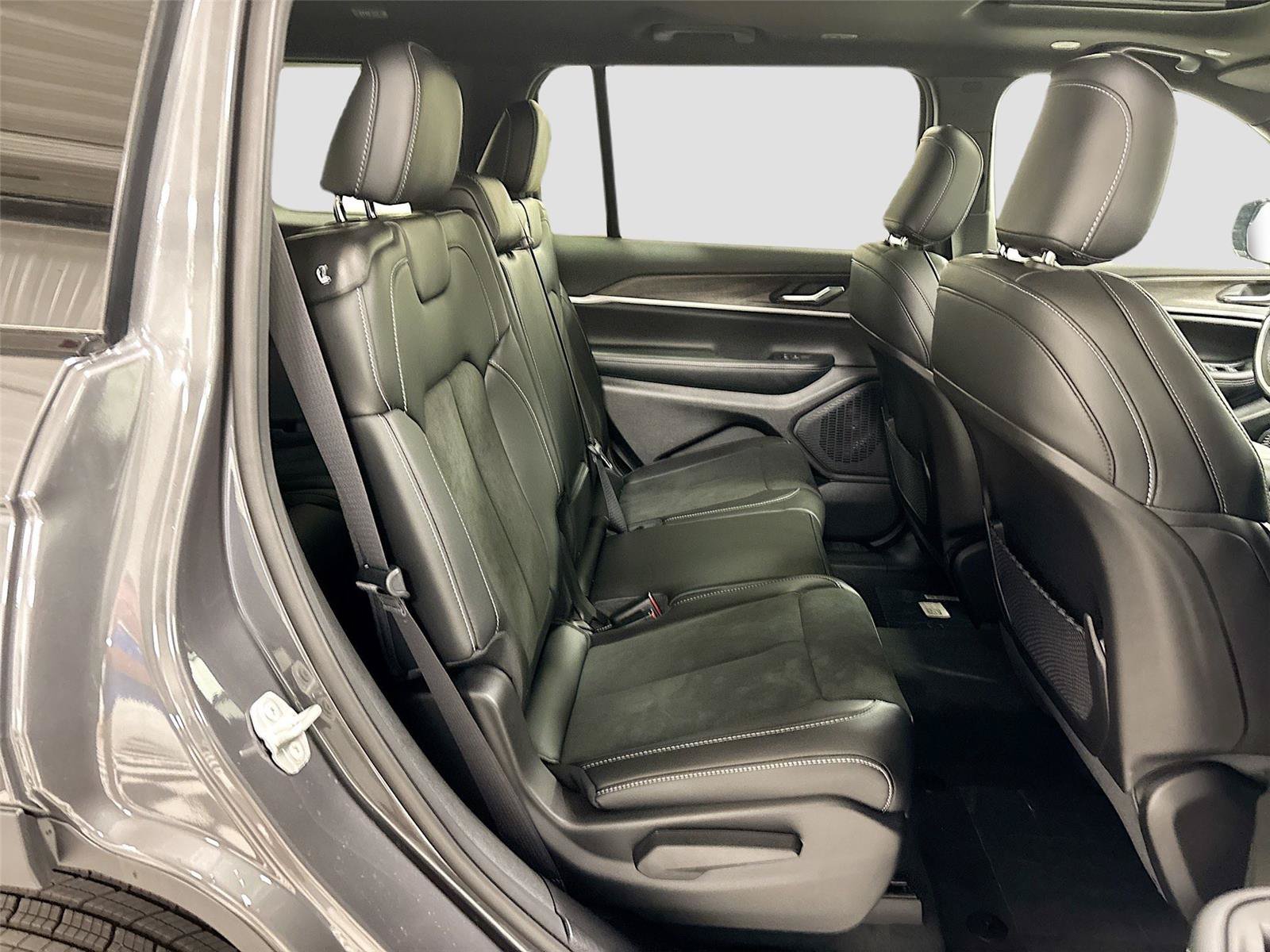 New 2026 Jeep Grand Cherokee L 4WD image 29