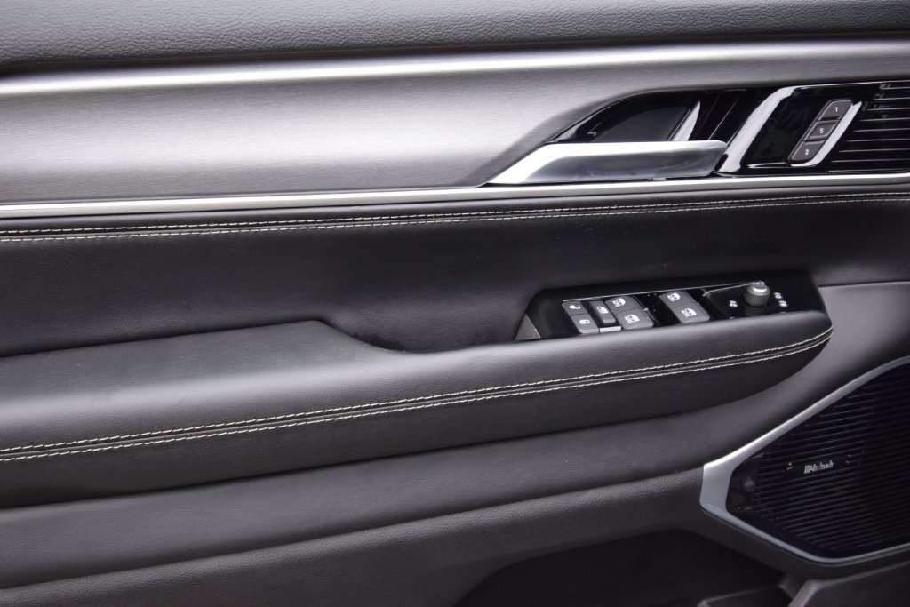 New 2026 Jeep Grand Wagoneer L Limited AWD/4WD image 32