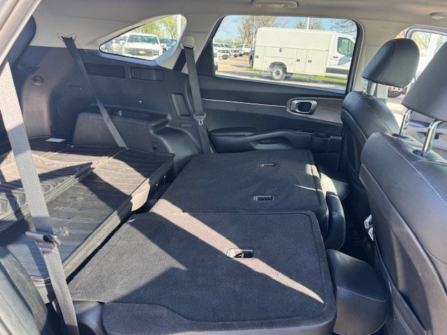 Used 2022 Kia Sorento S w/ Panoramic Sunroof Package AWD/4WD image 39