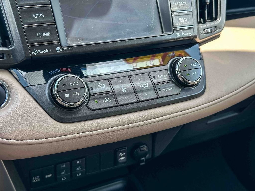 Used 2014 Toyota RAV4 Limited w/ Technology Package FWD image 33