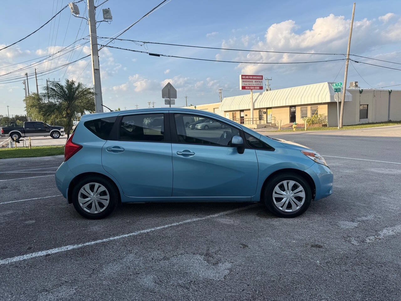 Used 2014 Nissan Versa Note SV FWD image 7