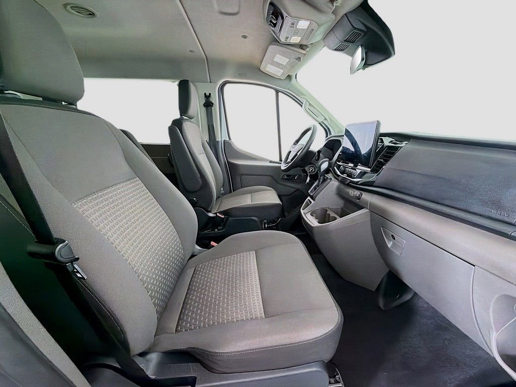 Used 2023 Ford Transit 350 XLT RWD image 21