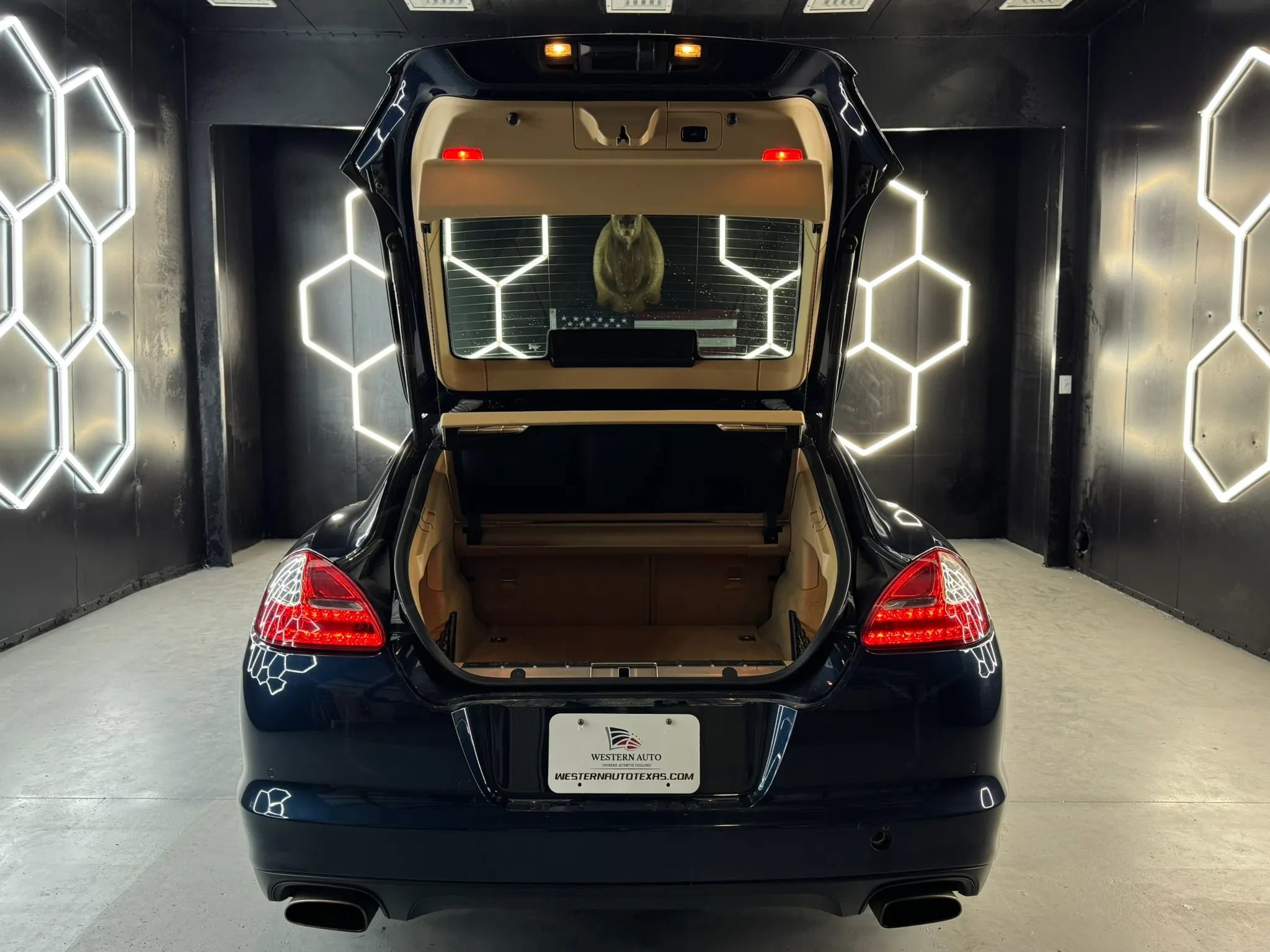 Used 2013 Porsche Panamera 4 Platinum Edition image 8