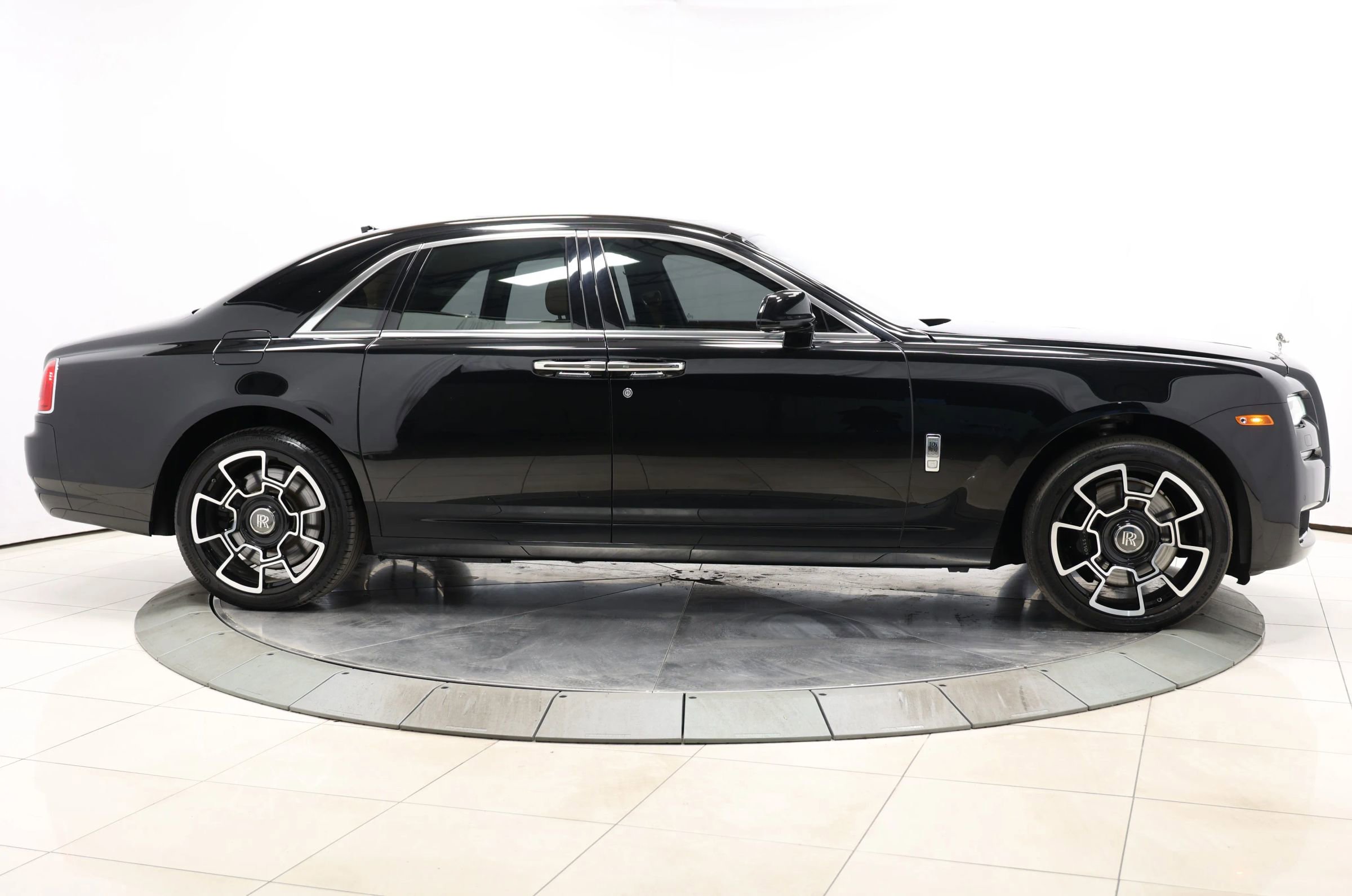 Used 2015 Rolls-Royce Ghost image 81