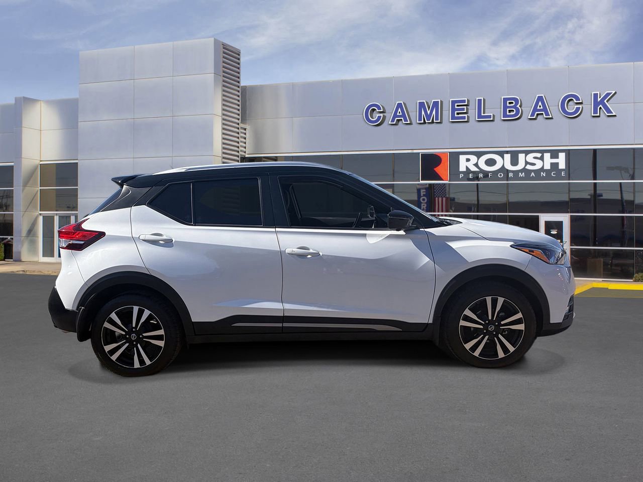 Used 2019 Nissan Kicks SR FWD image 7