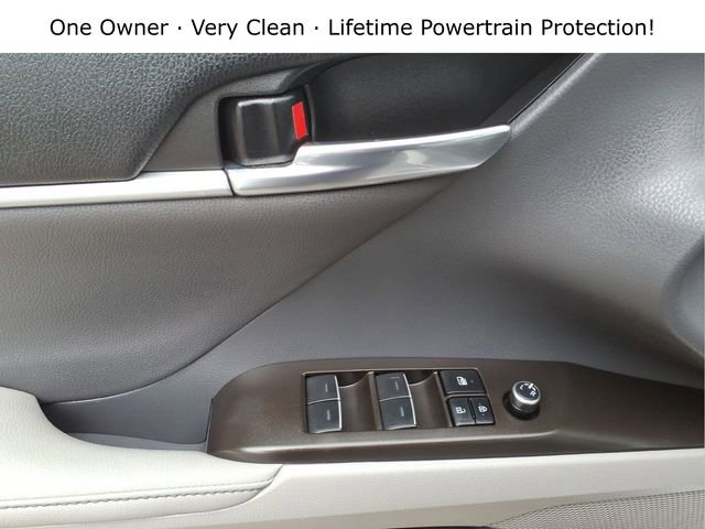 Used 2023 Toyota Camry XLE image 11