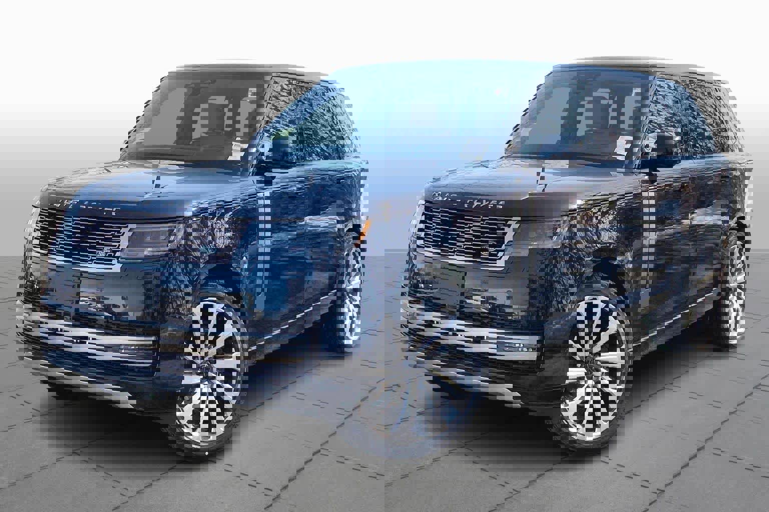 New 2026 Land Rover Range Rover Long Wheelbase SE video 1