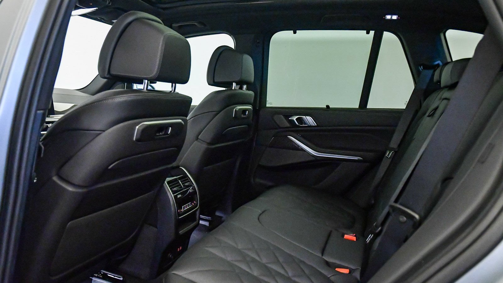 New 2026 BMW X5 M60i AWD/4WD image 30