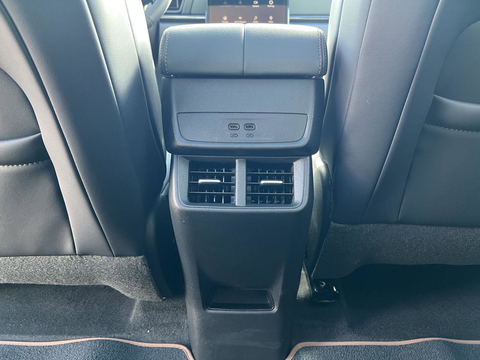 New 2026 GMC Terrain AT4 w/ Technology Package II AWD/4WD image 39
