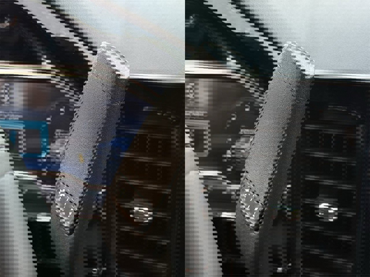 Certified 2024 Chevrolet Silverado 2500 LTZ w/ LTZ Convenience Package image 18