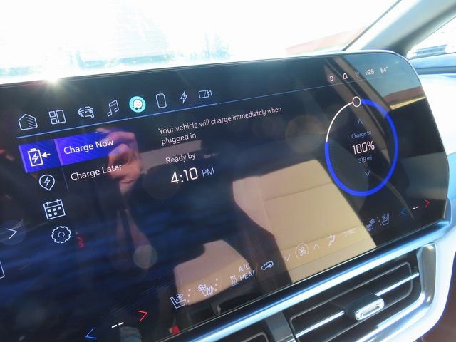 Used 2025 Chevrolet Equinox EV LT w/ Convenience Package II FWD image 24