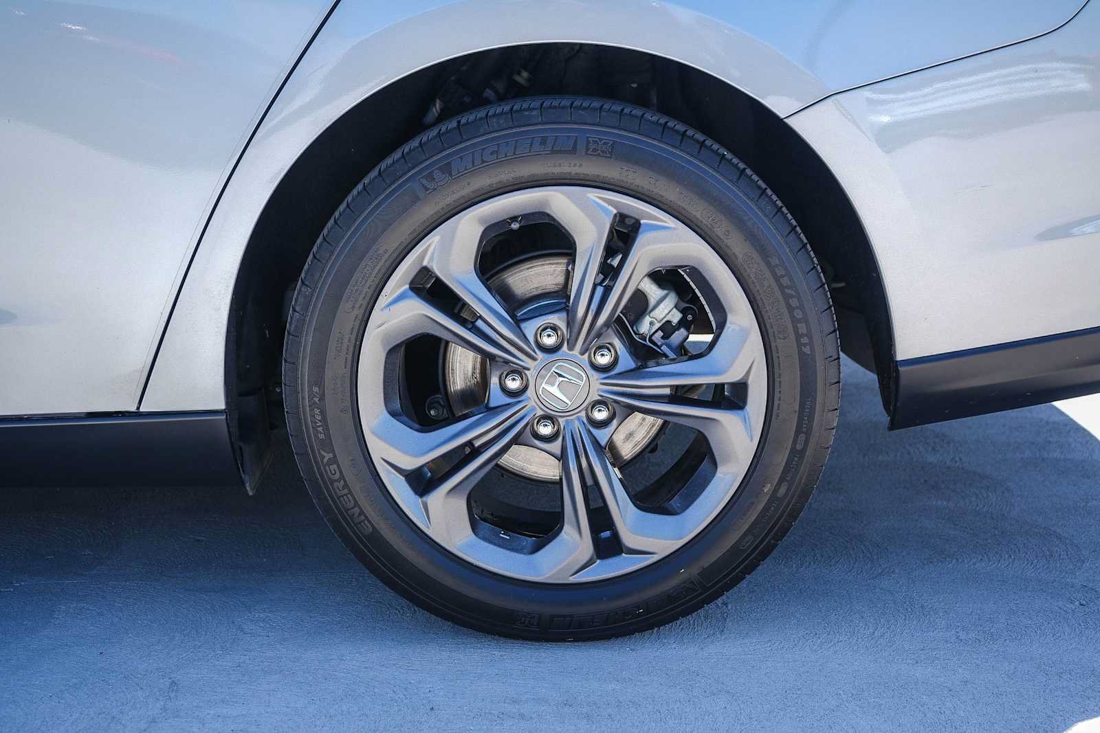 Used 2023 Honda Accord EX image 10