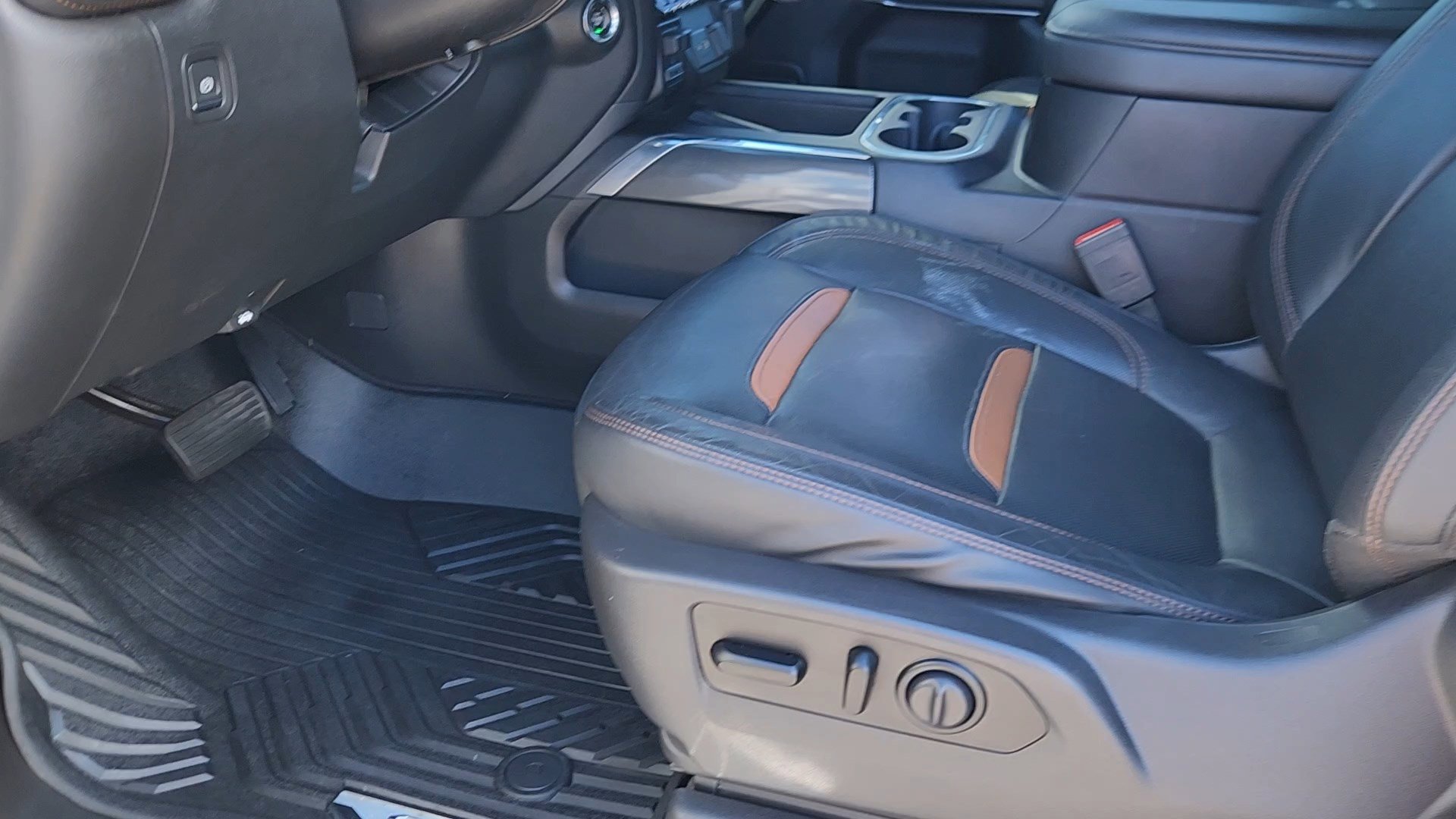 Used 2020 GMC Sierra 1500 AT4 w/ AT4 Premium Package image 31