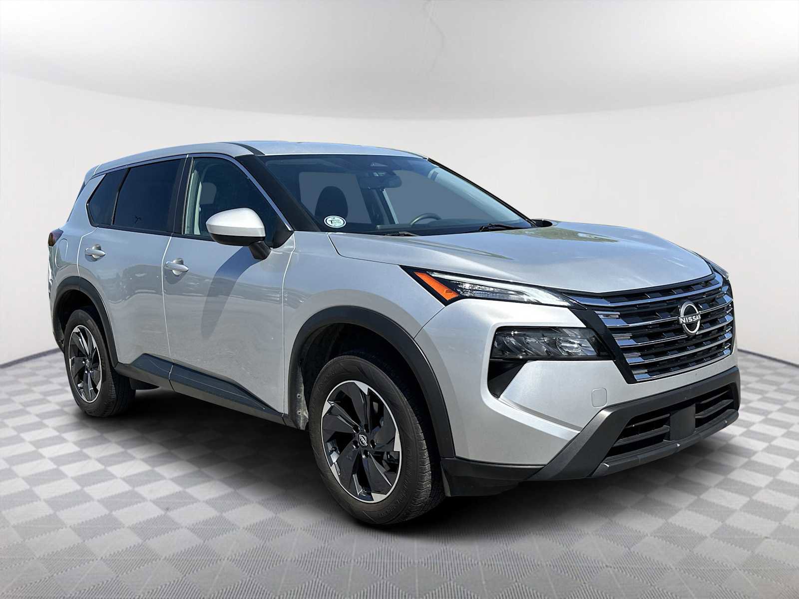 Used 2024 Nissan Rogue SV AWD/4WD image 1