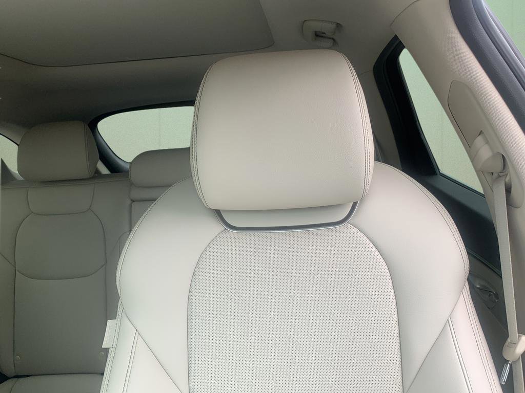 Certified 2026 Genesis GV70 2.5T Select image 46