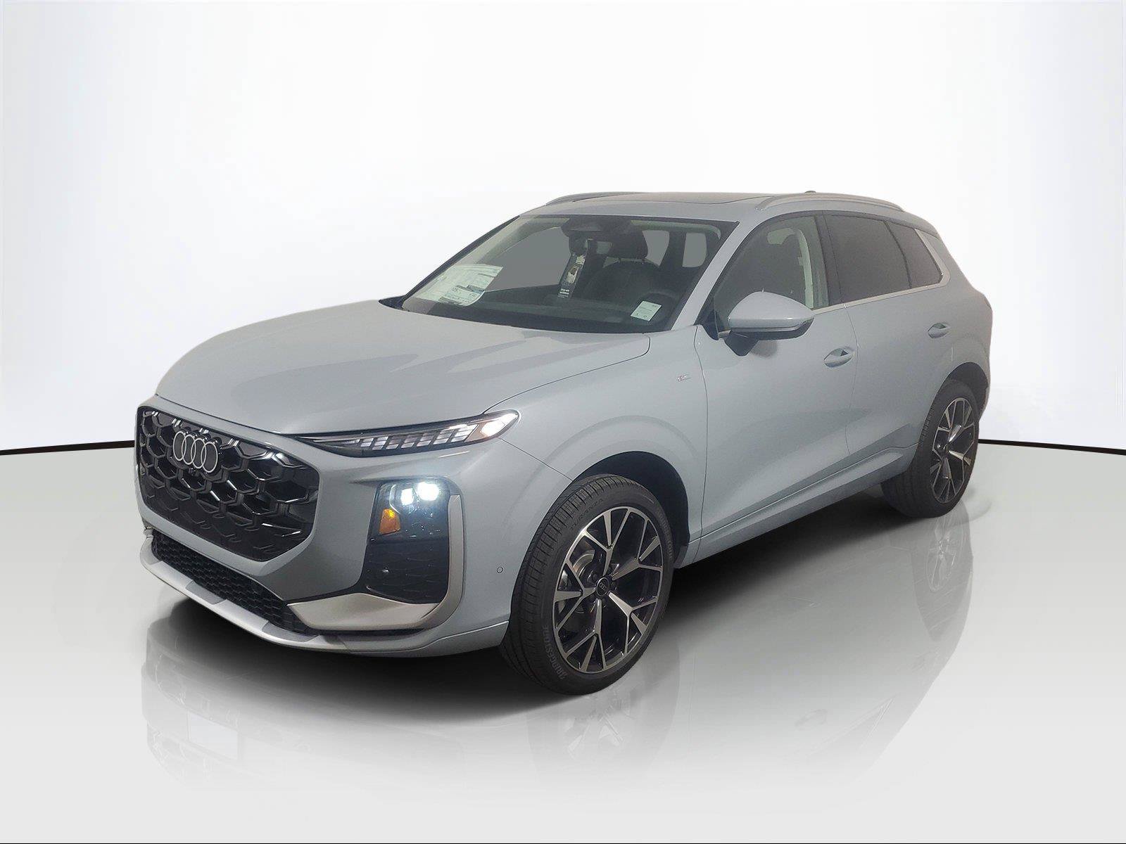 New 2026 Audi Q3 quattro 2.0T AWD/4WD image 3