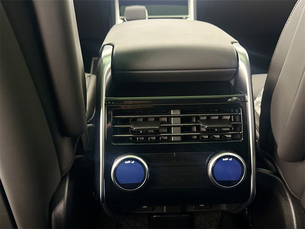 New 2026 Land Rover Range Rover SE image 25