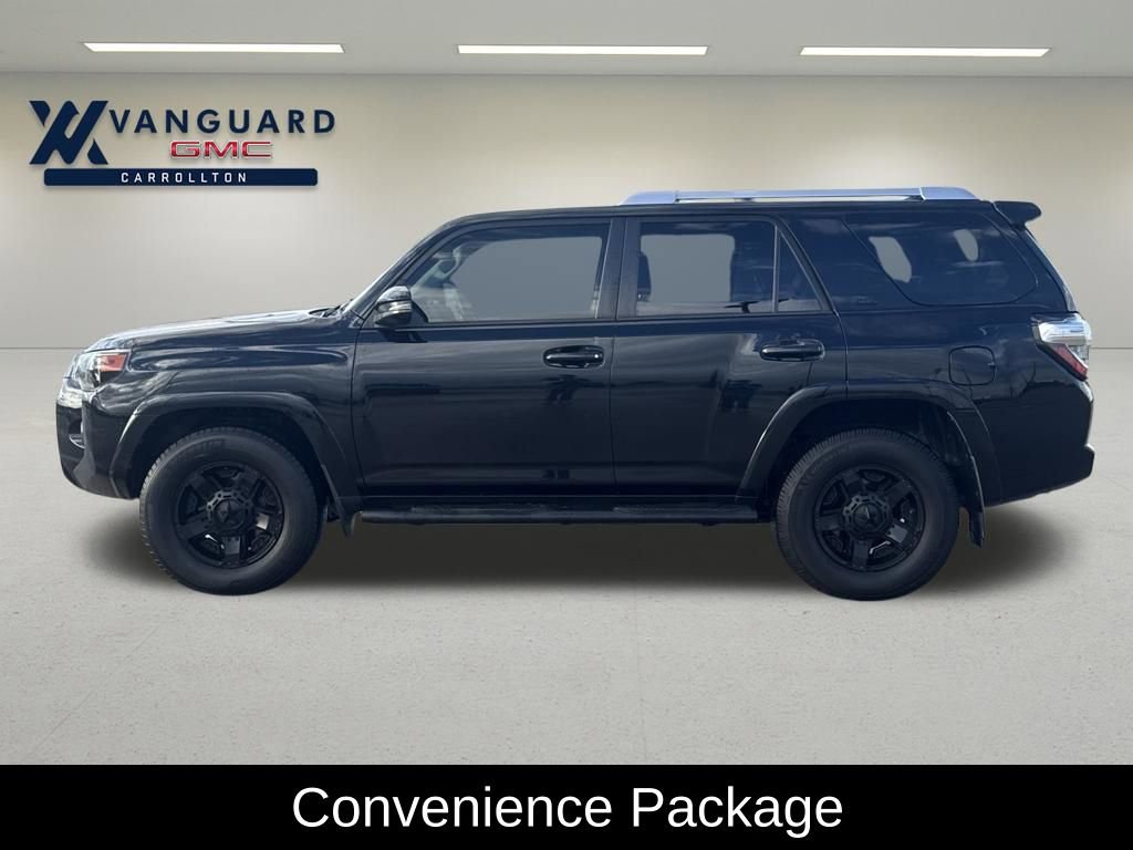 Used 2017 Toyota 4Runner SR5 Premium image 2