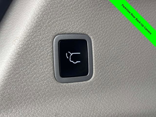 Used 2020 Chrysler Pacifica Touring image 37