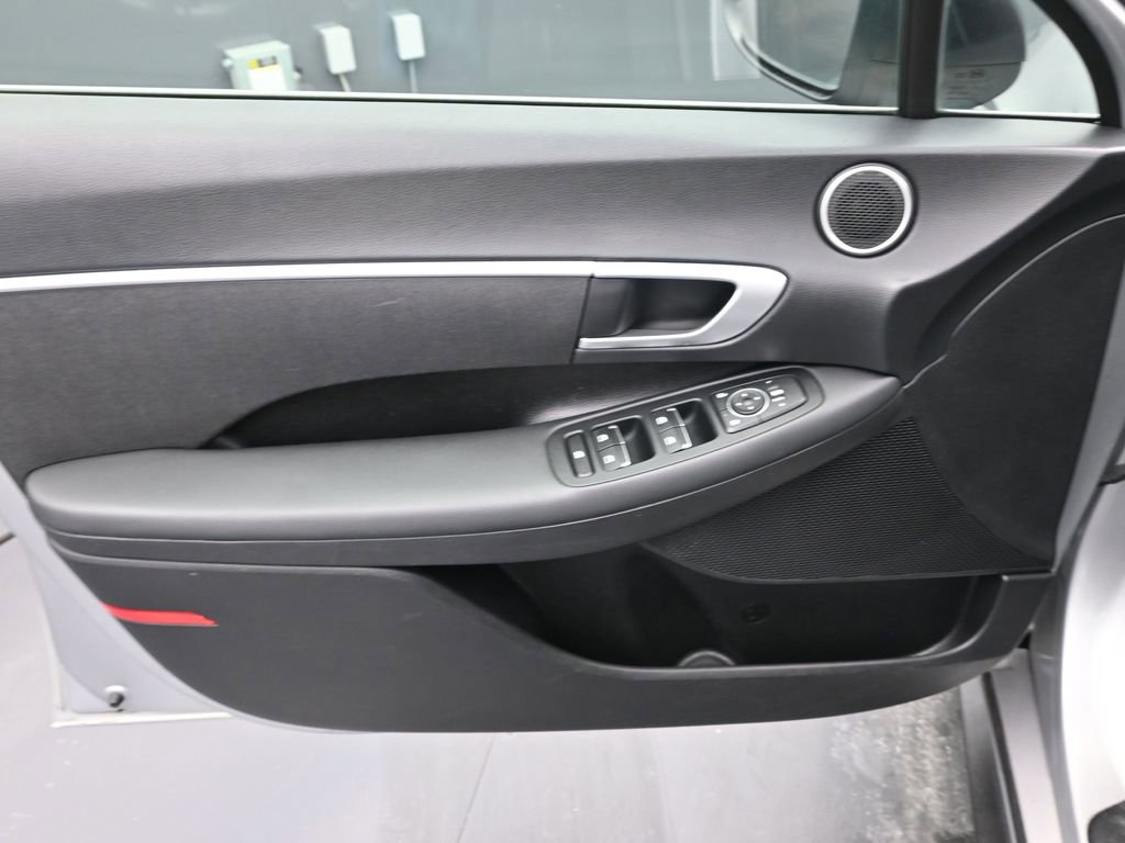 Used 2021 Hyundai Sonata SE image 11
