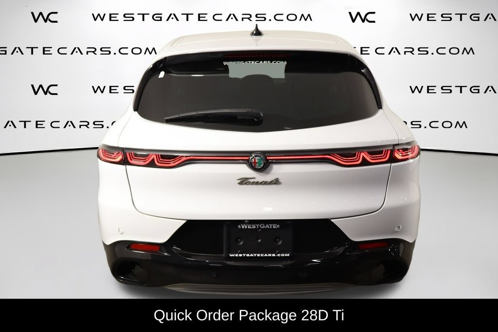 Used 2024 Alfa Romeo Tonale Ti AWD/4WD image 4