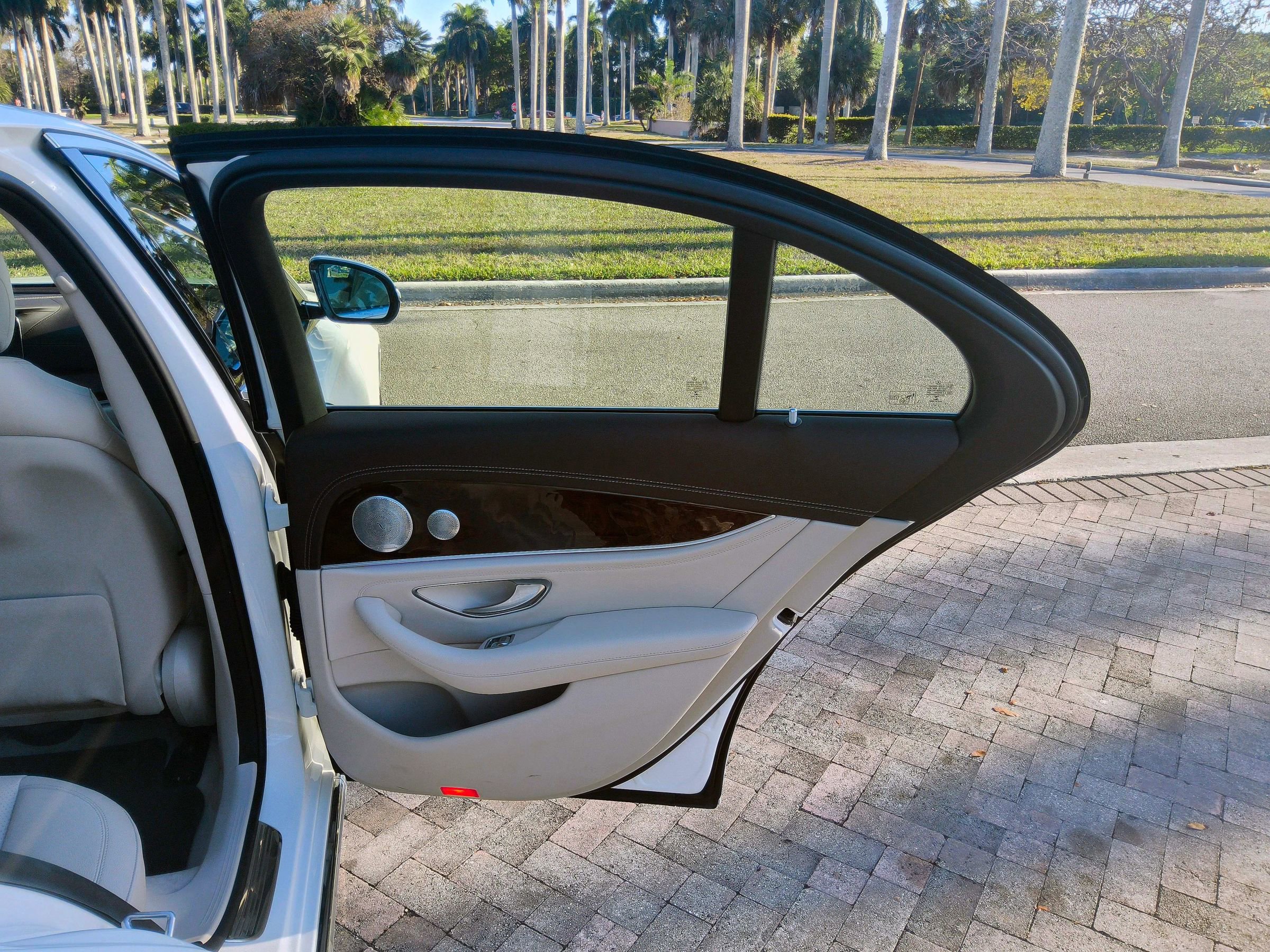 Used 2017 Mercedes-Benz E 300 image 34