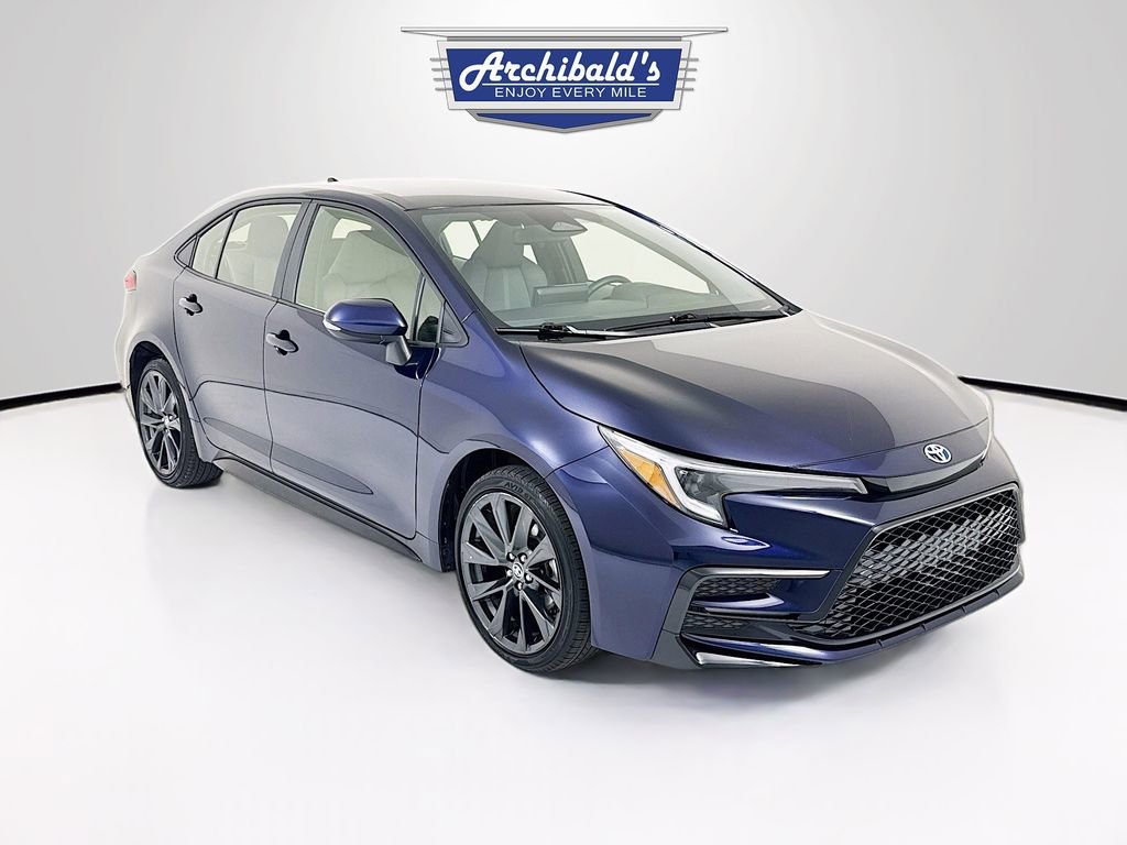 Used 2025 Toyota Corolla SE w/ Convenience Package image 1